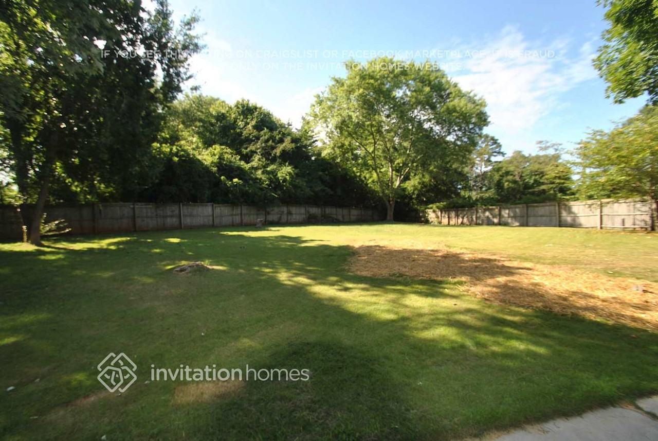 3687 Citation Dr - Photo 3 of 4