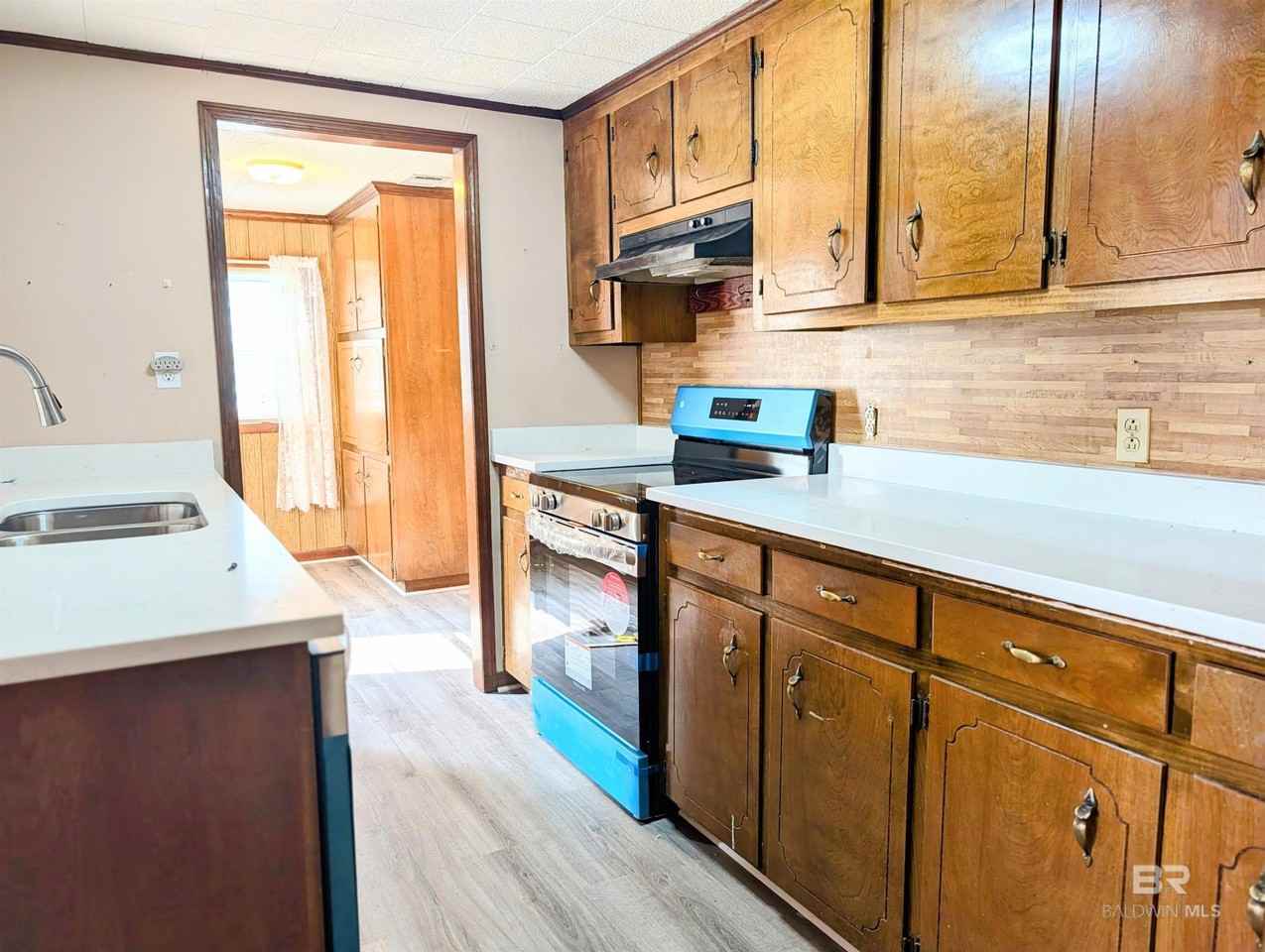 30900 Driftwood Ln - Photo 3 of 11