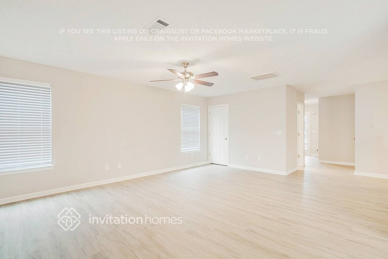 4005 Shaded Oasis Ln - Photo 2 of 21