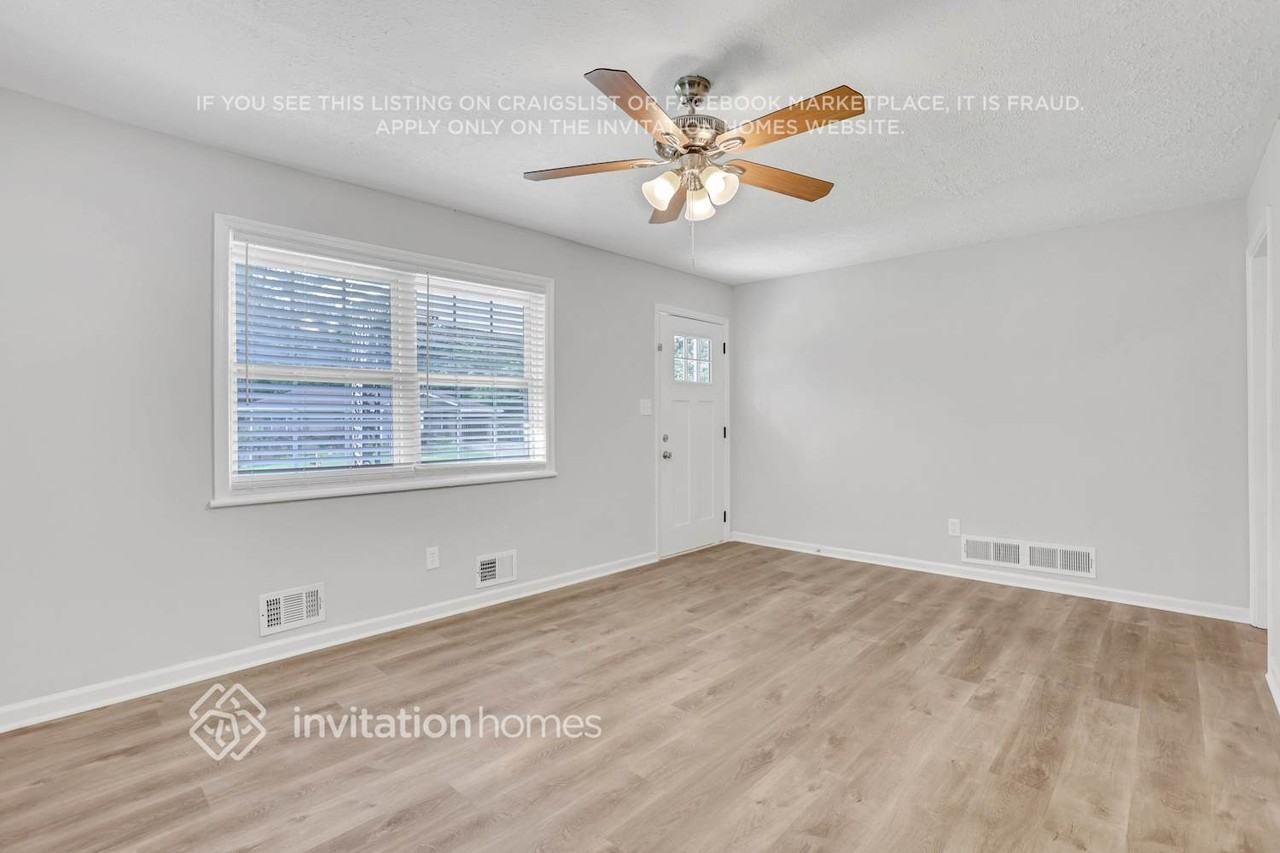 2349 Omaha Rd Sw - Photo 4 of 24