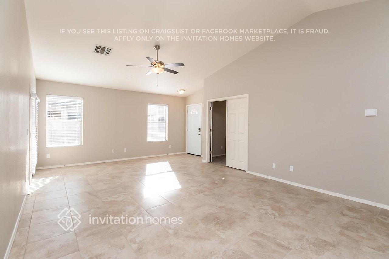 2260 W Hayden Peak Dr - Photo 2 of 16