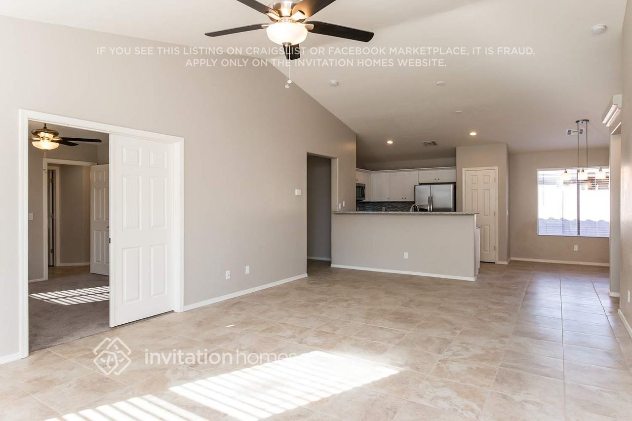 2260 W Hayden Peak Dr - Photo 3 of 16