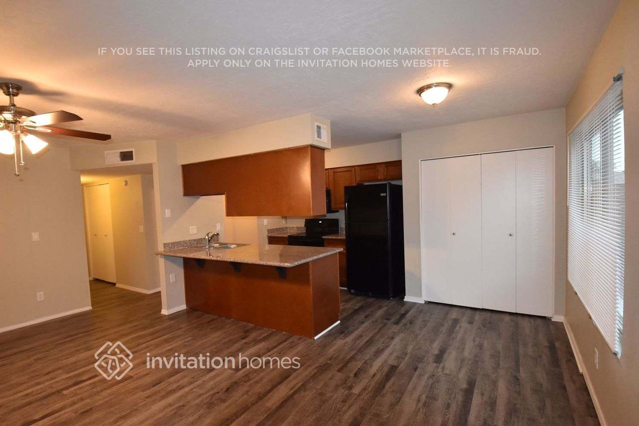 1296 W Tulsa St - Photo 4 of 14