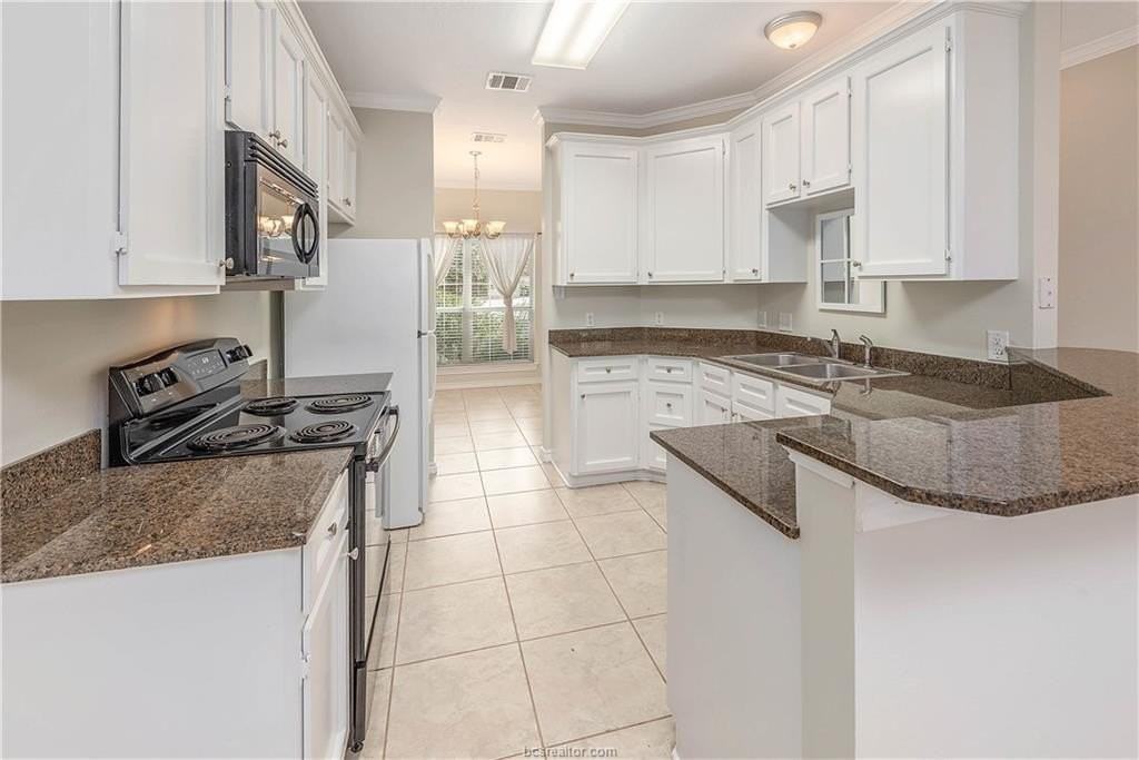 408 Montauk Ct - Photo 5 of 16