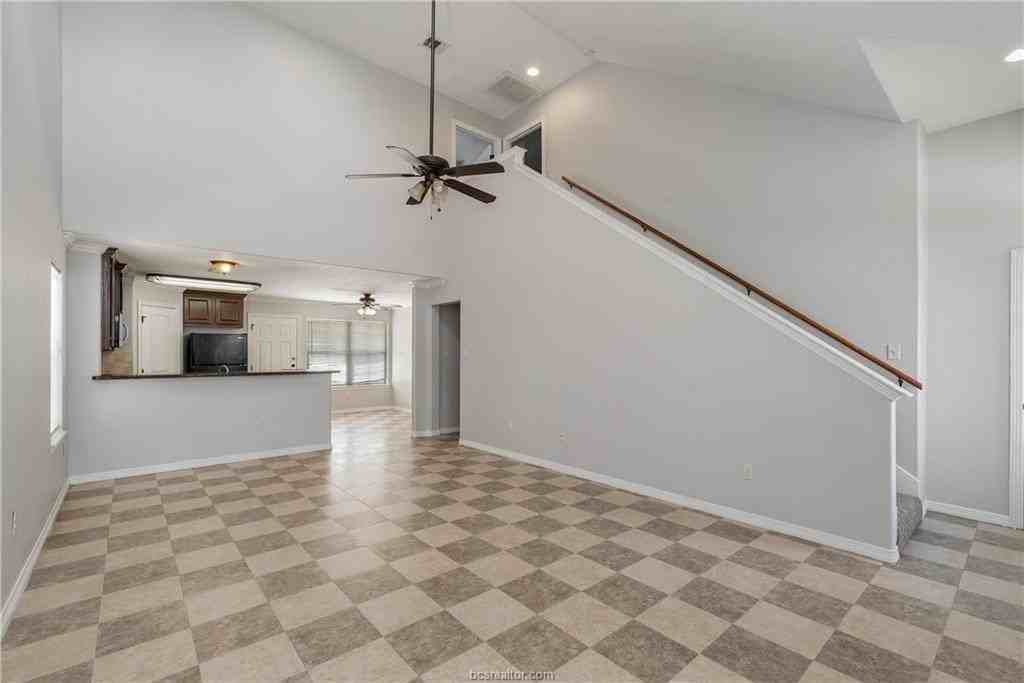 1702 Boardwalk Ct - Photo 6 of 20