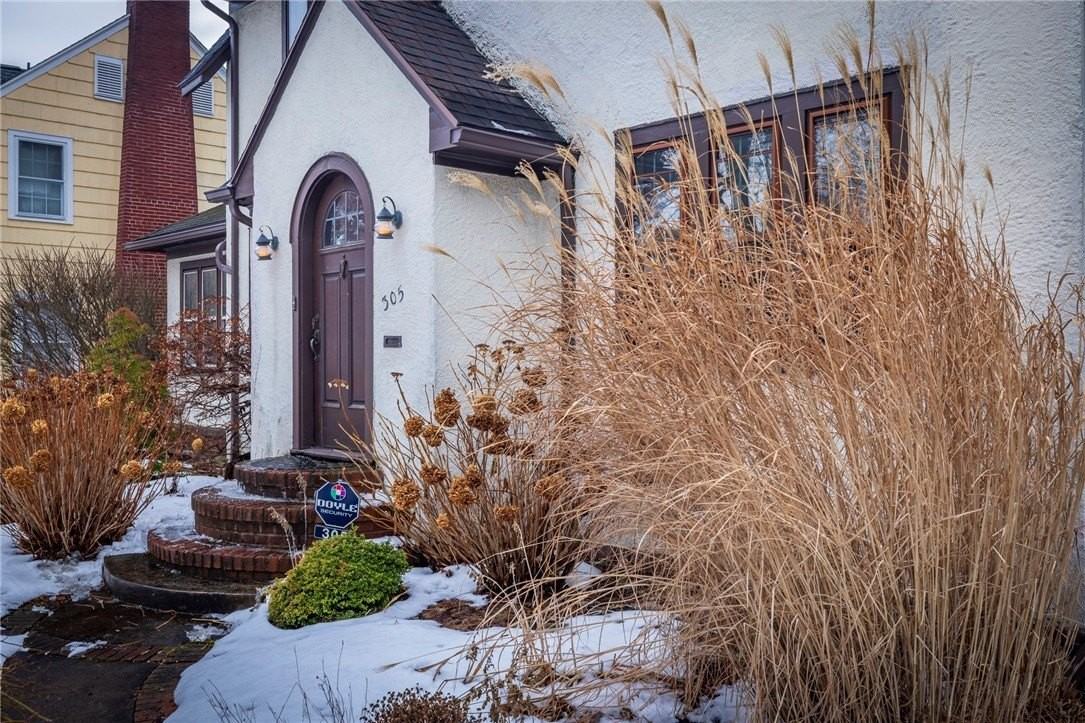 305 Castlebar Rd - Photo 3 of 48