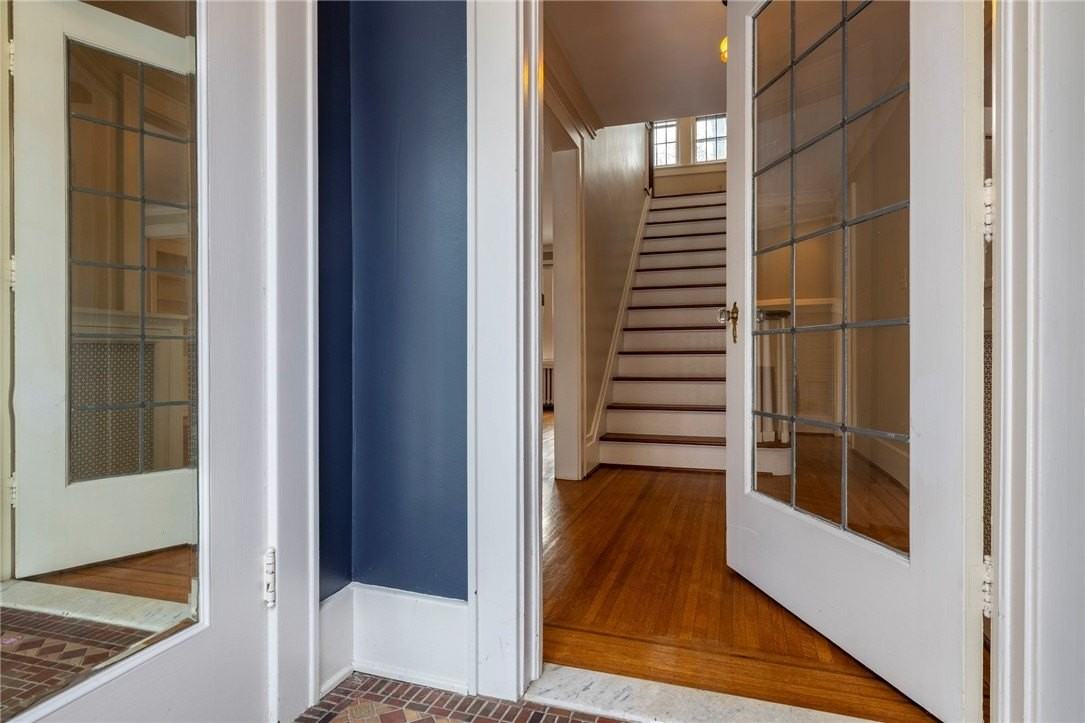 305 Castlebar Rd - Photo 6 of 48