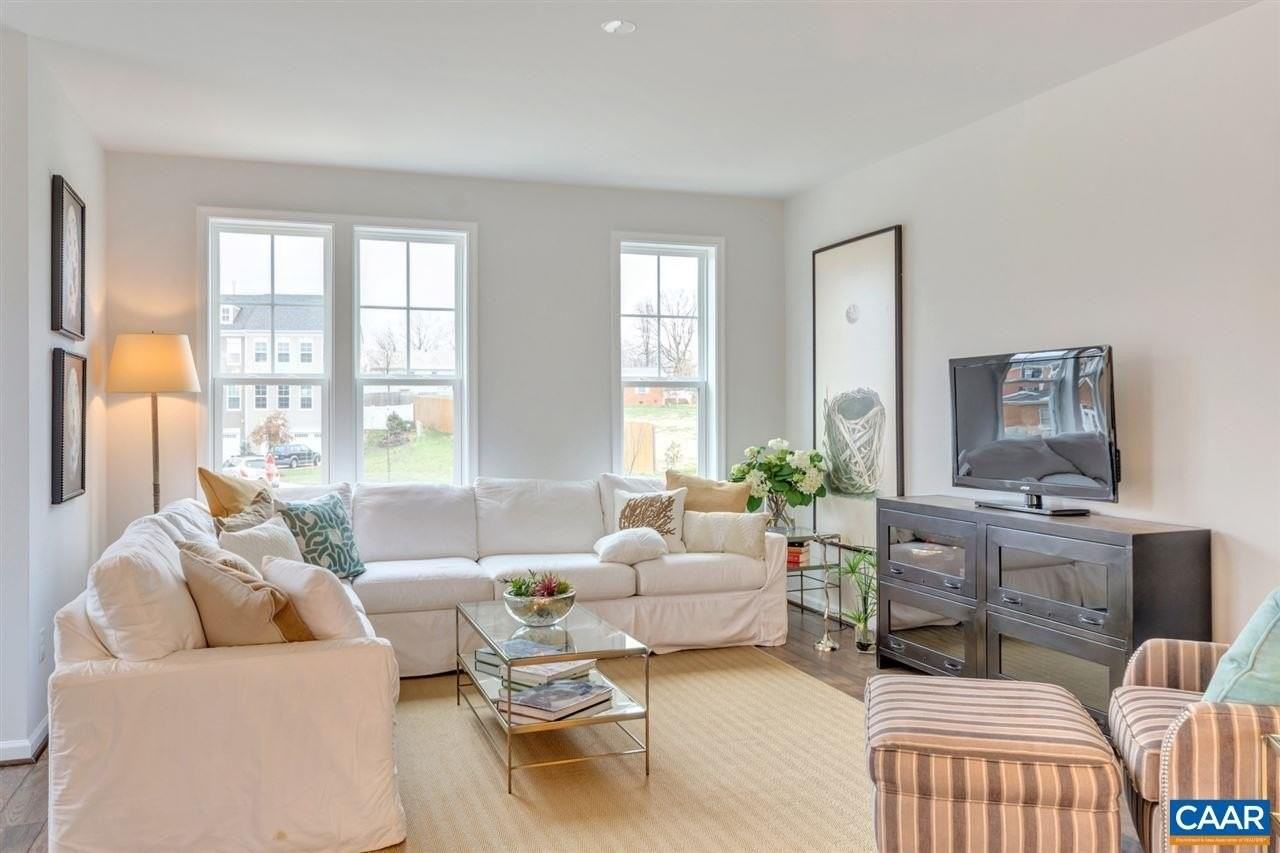 4361 Berkmar Dr - Photo 3 of 18