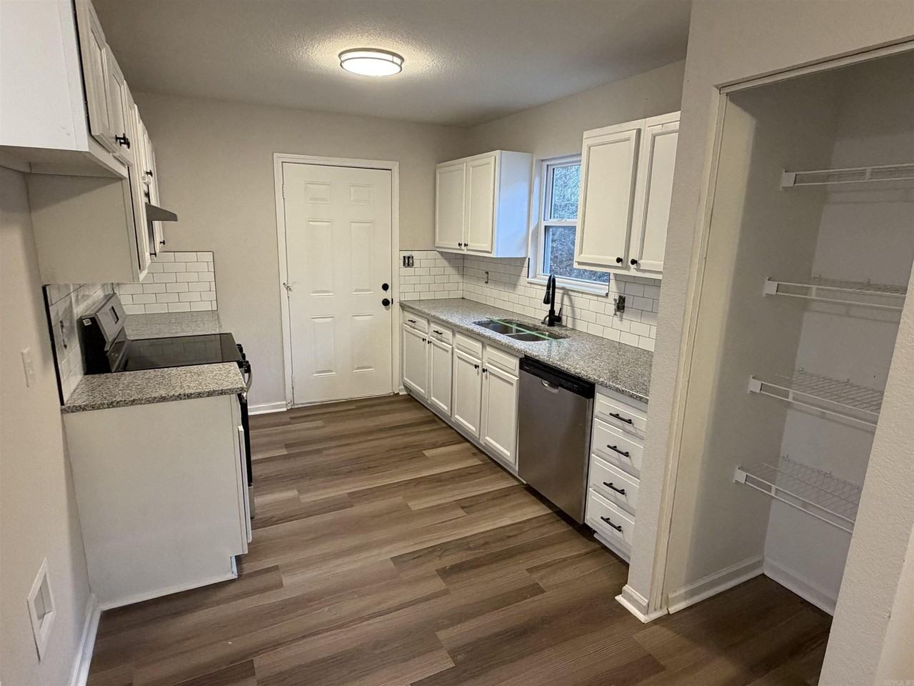 107 Juniper Pl - Photo 7 of 22