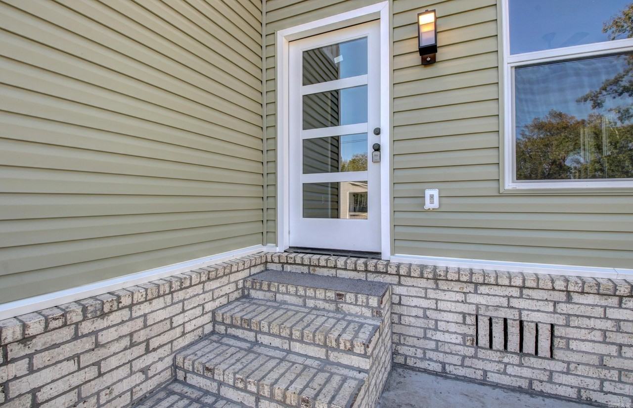 3403 W 17th St - Photo 7 of 38