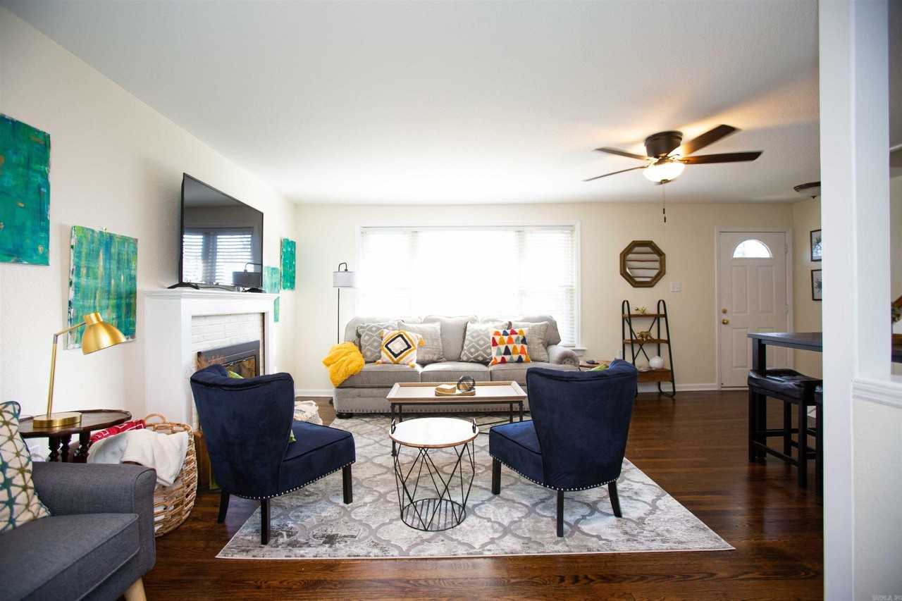 1429 Skyline Dr - Photo 4 of 50