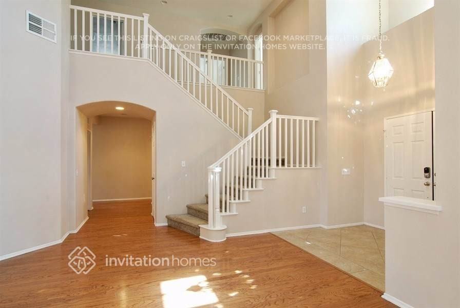 37866 Spur Dr - Photo 3 of 20