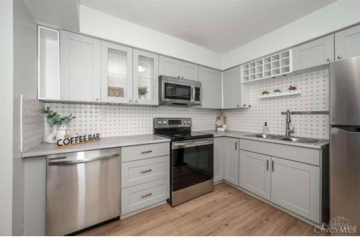 3690 Mack Rd Apt 3 #3 - Photo 6 of 21