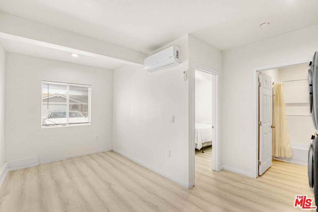 7703 Baird Ave - Photo 4 of 11