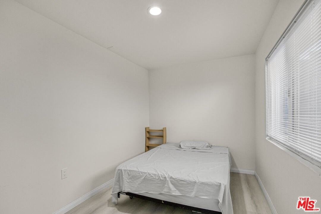 7703 Baird Ave - Photo 6 of 11