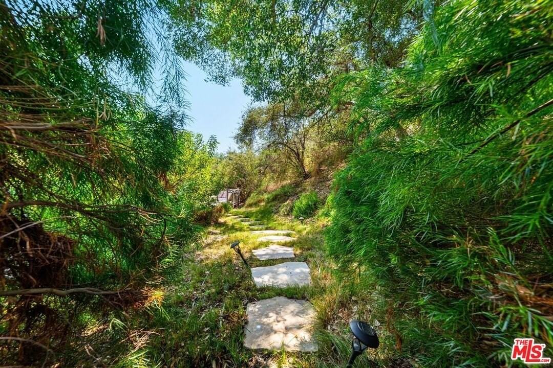 22760 Chamera Ln - Photo 6 of 50