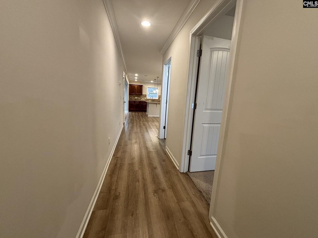 77 Apple Tree Ct - Photo 2 of 38