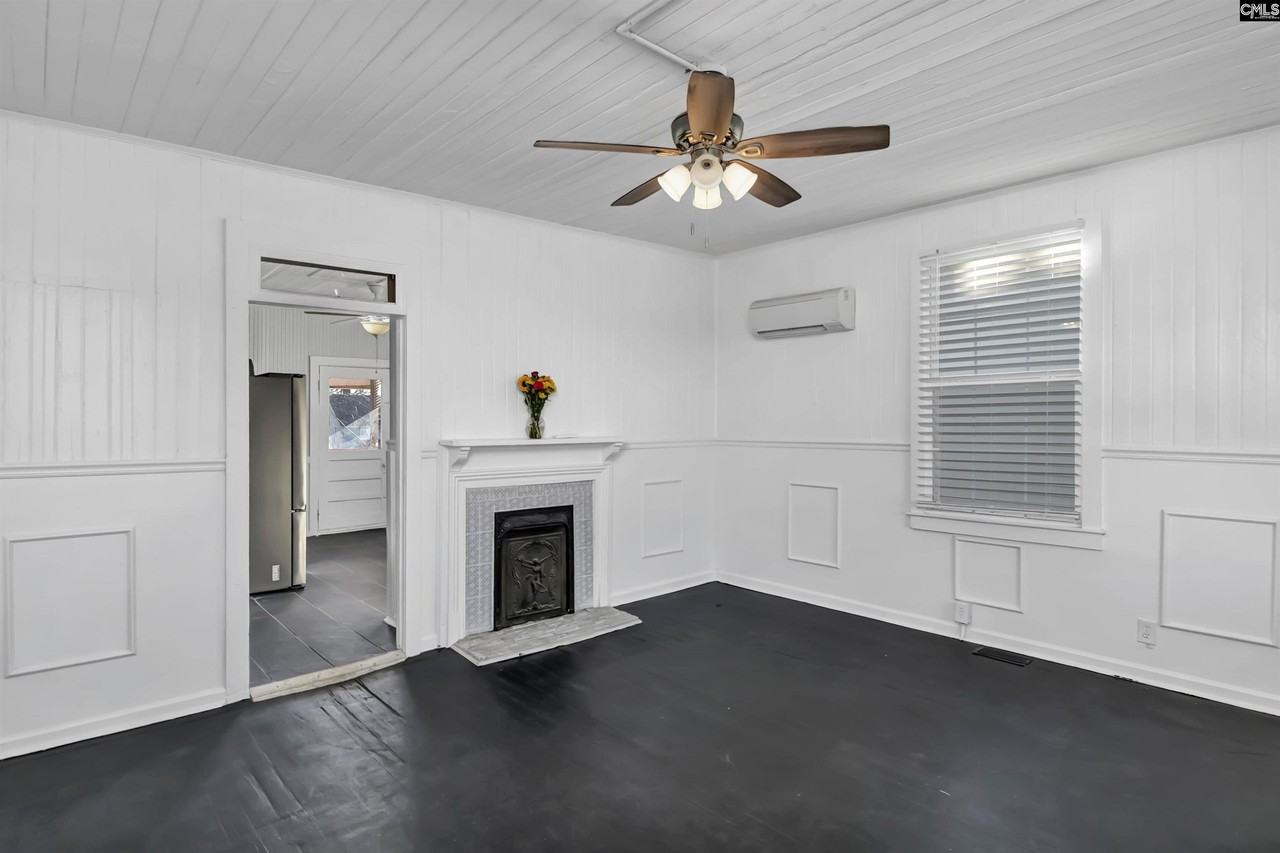 203 Oliver St - Photo 4 of 28