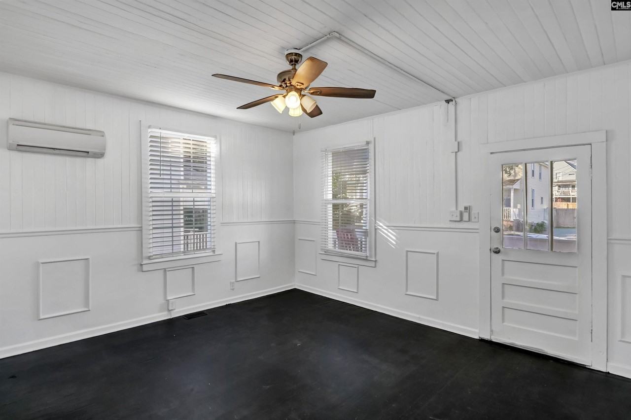 203 Oliver St - Photo 6 of 28