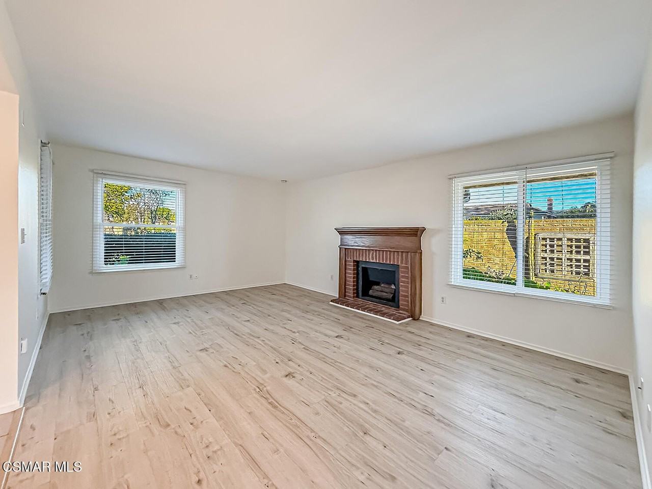 4150 Lake Harbor Ln - Photo 6 of 41