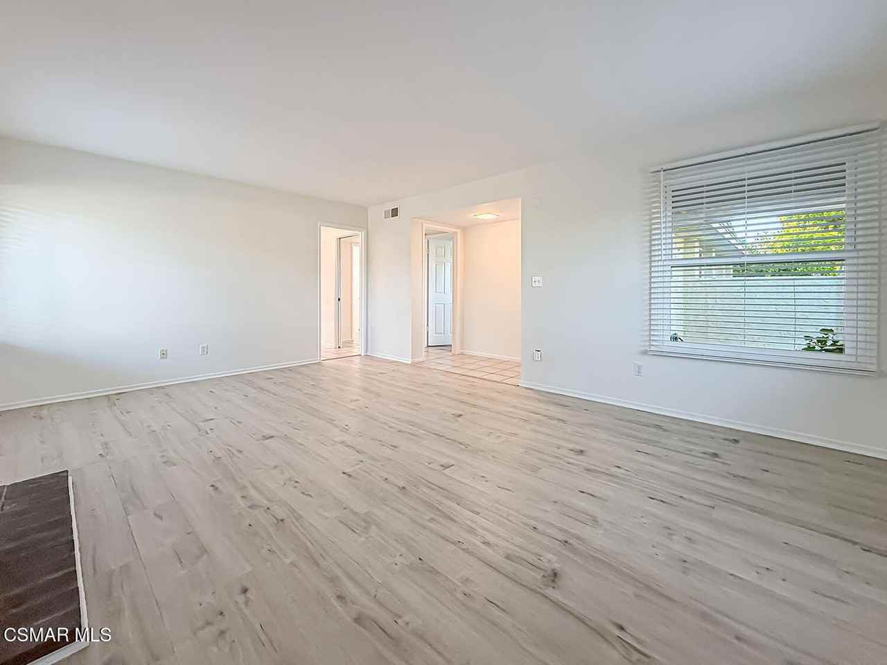 4150 Lake Harbor Ln - Photo 7 of 41