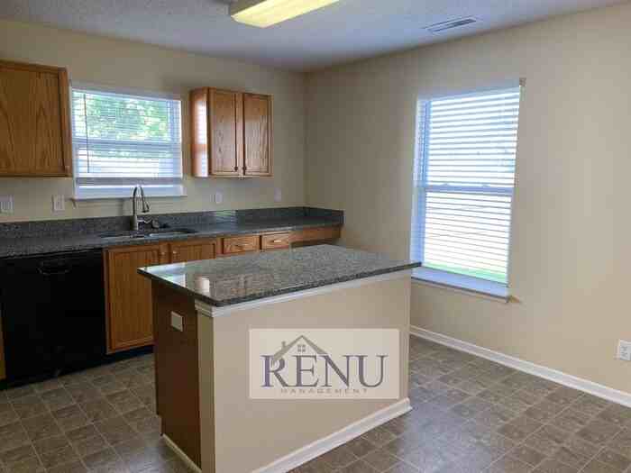 6728 W Littleton Dr - Photo 4 of 23