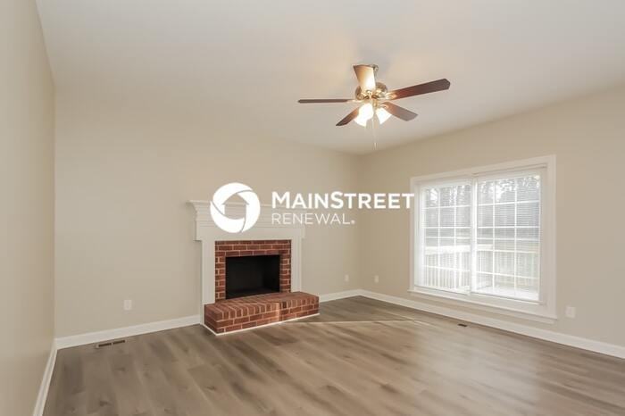 9101 Brightleaf Pl - Photo 4 of 17