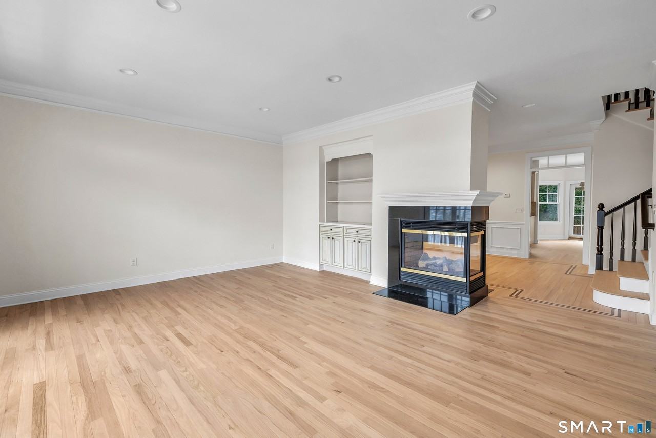 665 River Rd #2 - Photo 5 of 33