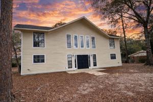 featured image of 770 Lakeview Dr