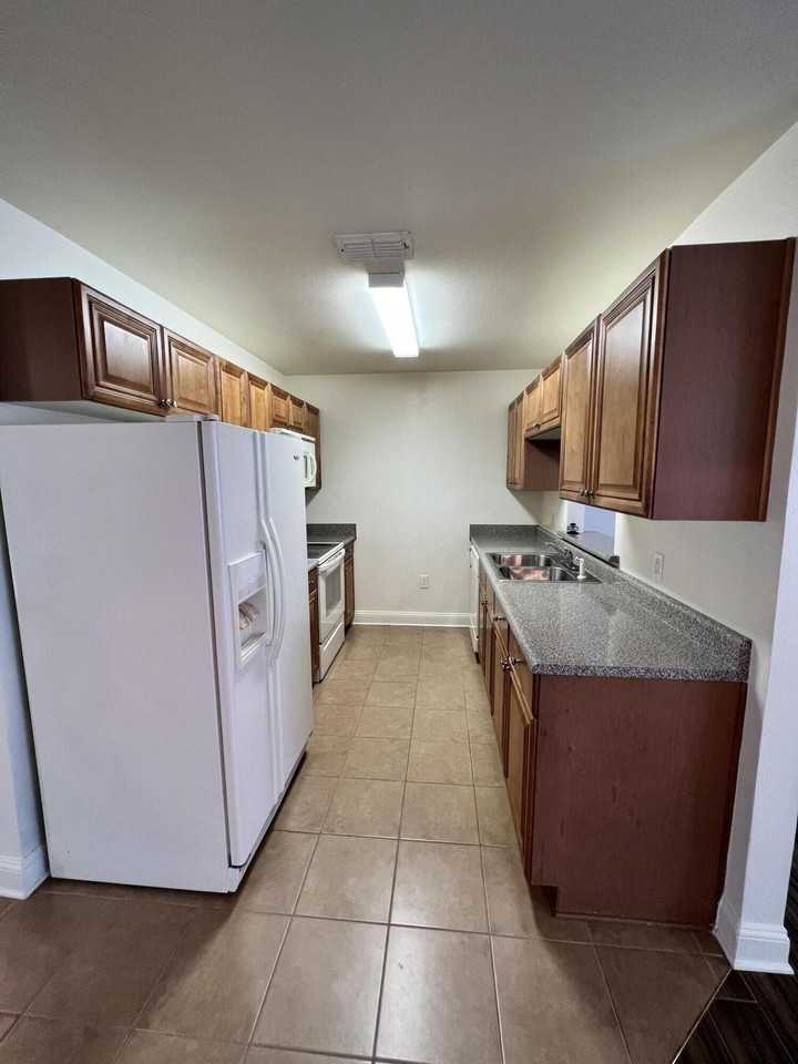 555 Wingspan Way - Photo 3 of 19