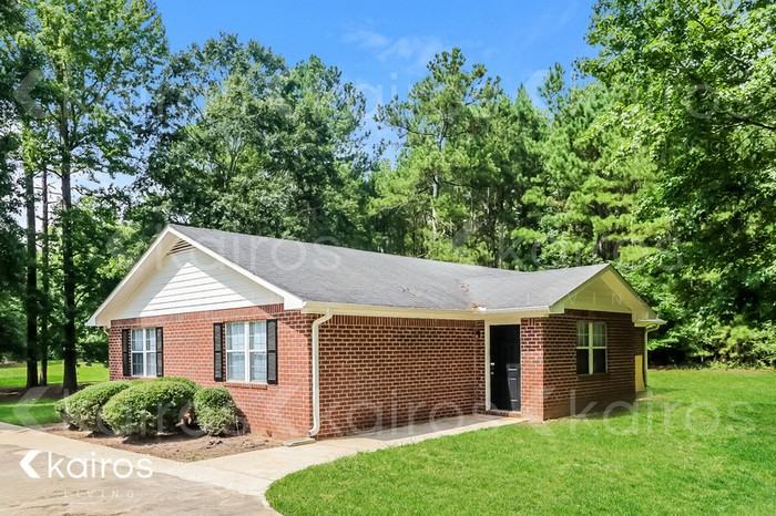 300 Beaver Pointe Dr - Photo 2 of 17