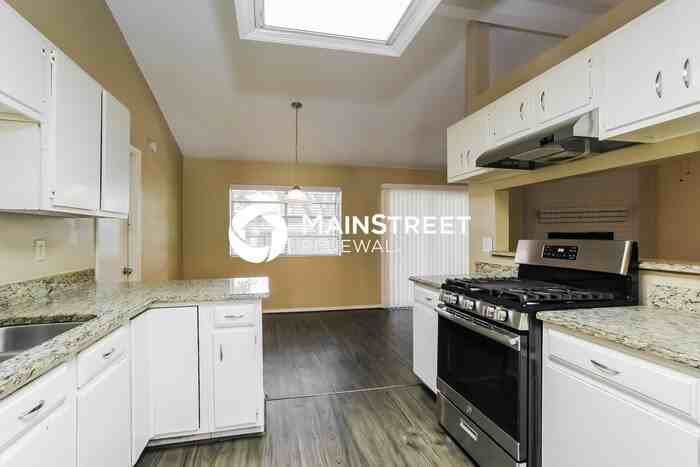 3719 Lemon Tree Ln - Photo 6 of 16