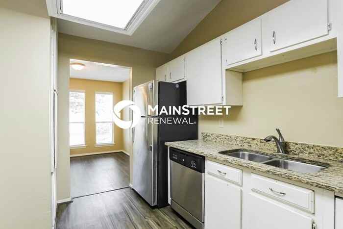 3719 Lemon Tree Ln - Photo 7 of 16