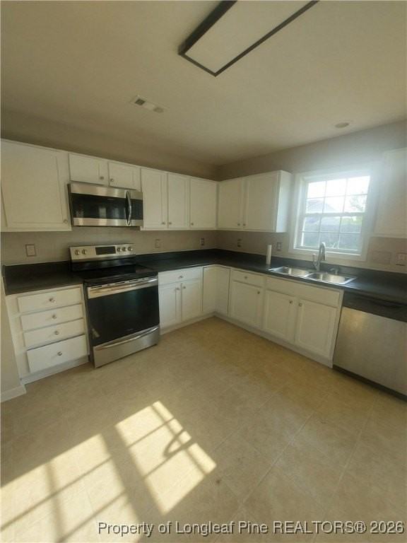 273 Saint George Dr - Photo 3 of 27