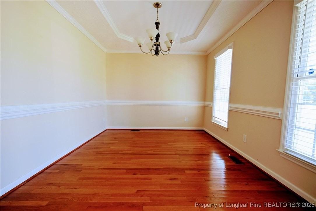 328 Roundtree Dr - Photo 3 of 26