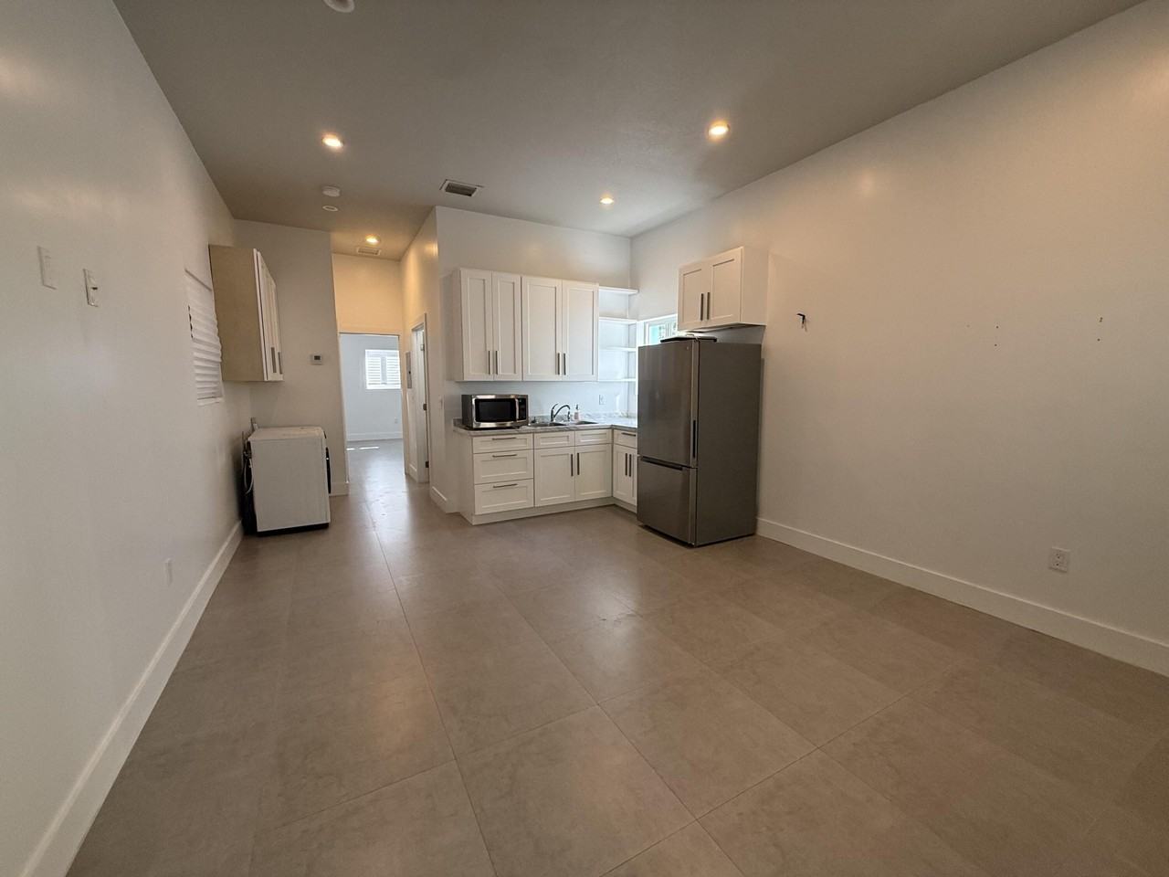 8 Bowen Dr - Photo 2 of 8