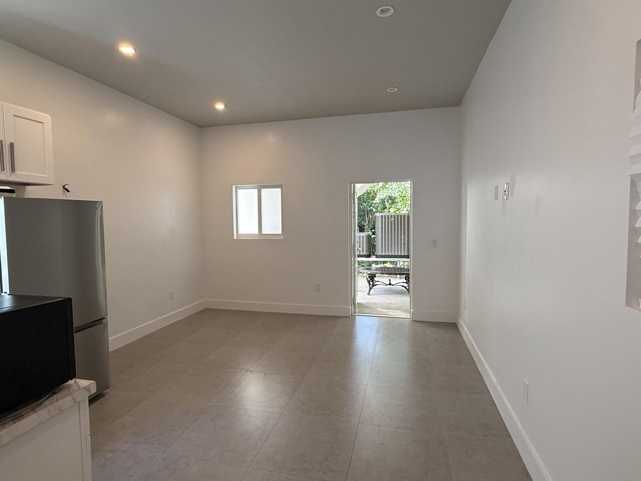 8 Bowen Dr - Photo 4 of 8