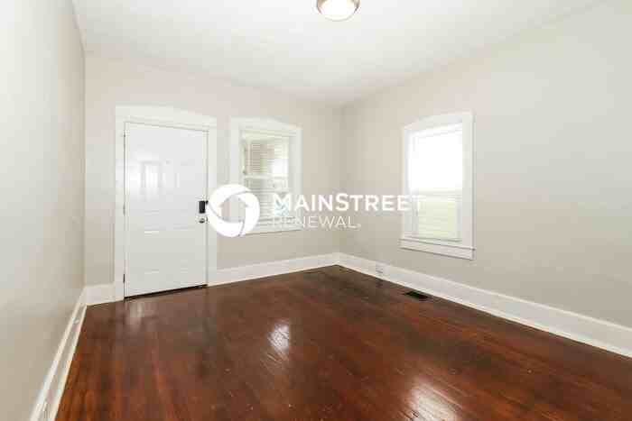 3606 W Muhammad Ali Blvd - Photo 4 of 16