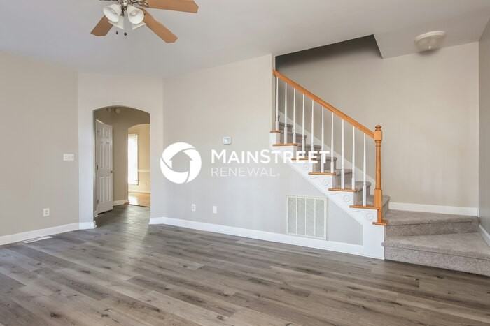 808 Siena Dr - Photo 3 of 17