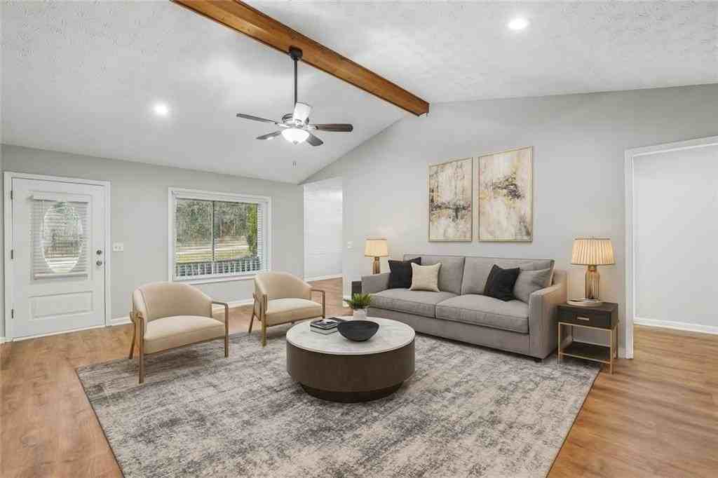 1076 Blackwell Rd - Photo 6 of 34