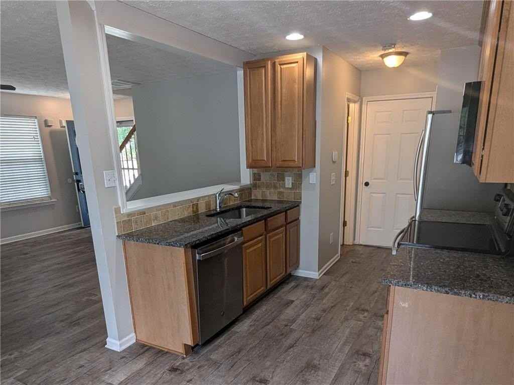 5710 Ridge Stone Way - Photo 5 of 24