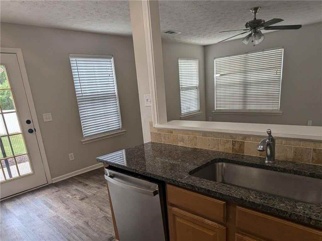 5710 Ridge Stone Way - Photo 7 of 24