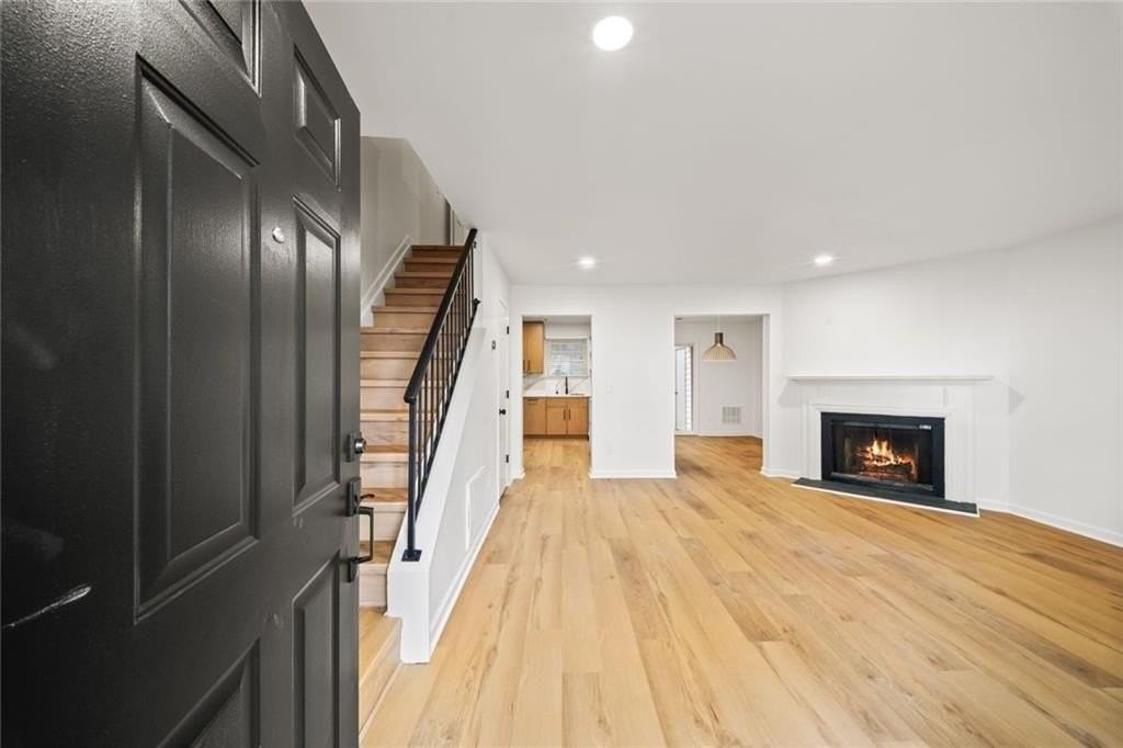 2811 Queen Anne Ct - Photo 2 of 31