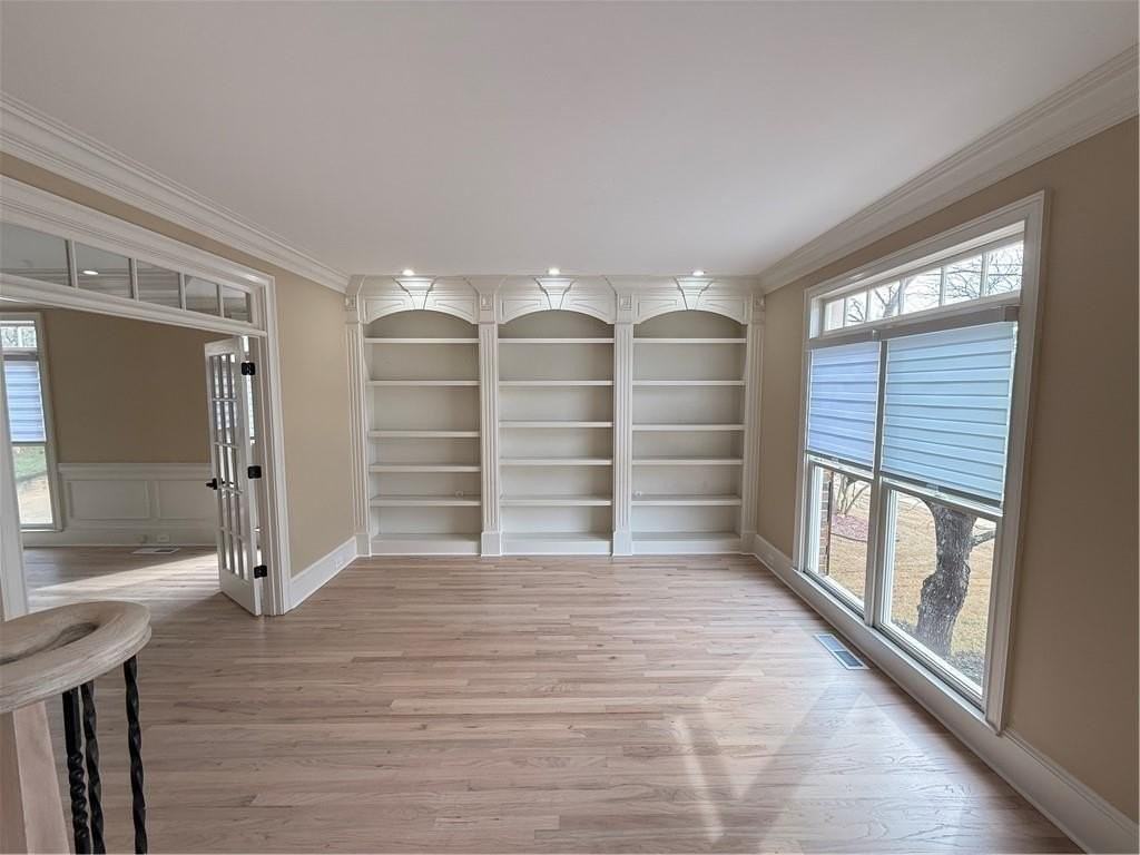 1570 Briergate Dr - Photo 7 of 46