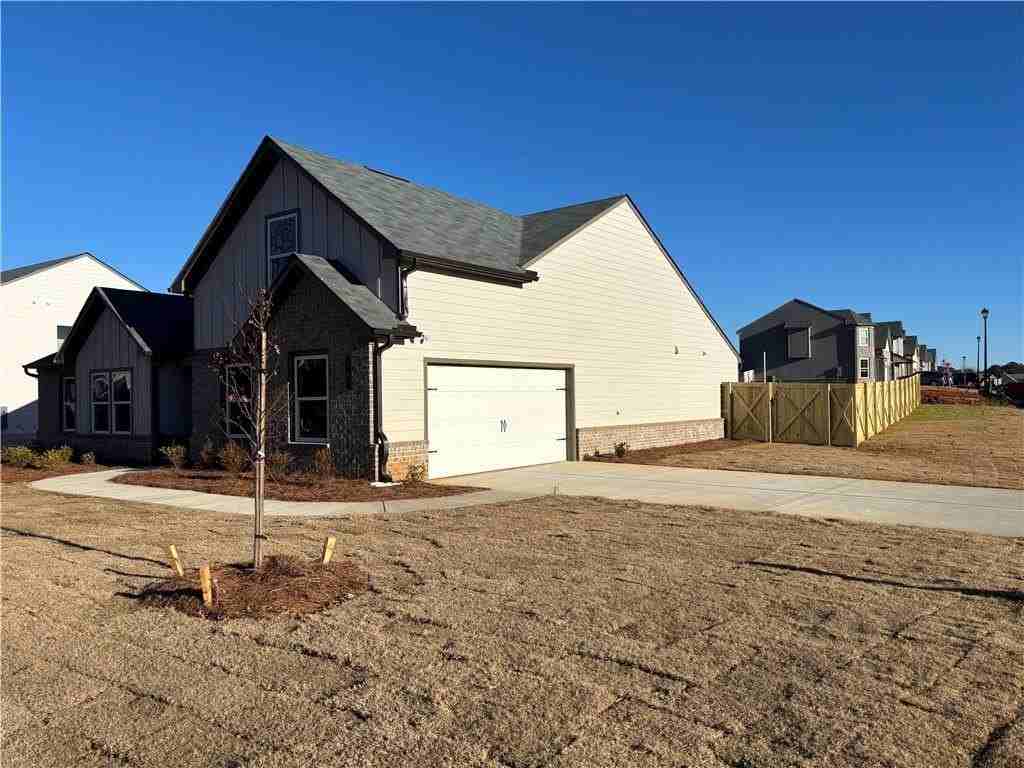 755 Rodeo Dr - Photo 2 of 15