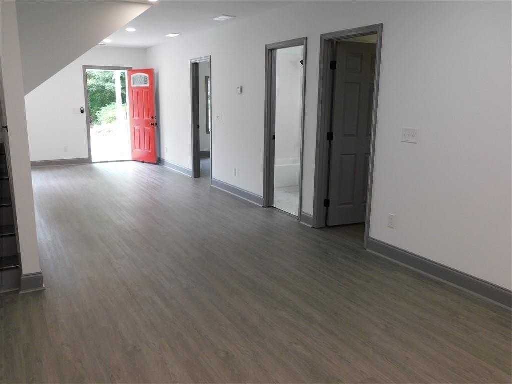 221 Stafford St Nw - Photo 5 of 20