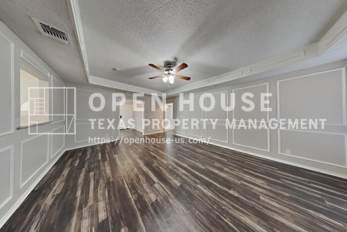 3505 Lagustrum Ct - Photo 4 of 23