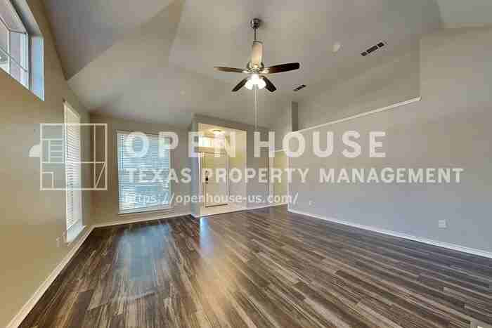 10478 Quest Dr - Photo 5 of 21