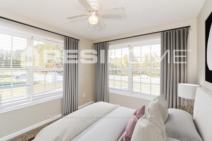 300 Kayla Ct - Photo 7 of 18