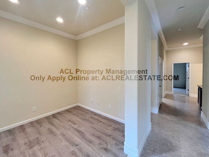 880 Inverness Ct - Photo 4 of 13